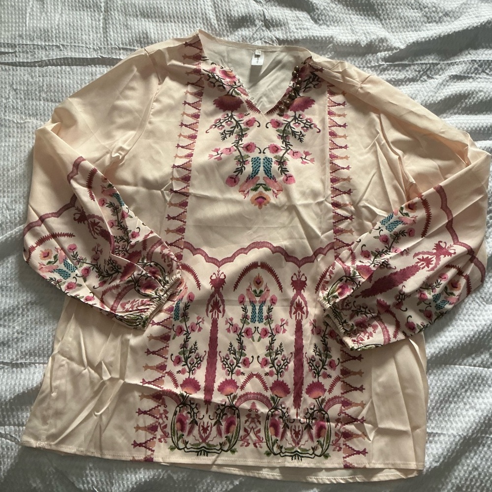 Floral Embroidered Blouse- Chicyea